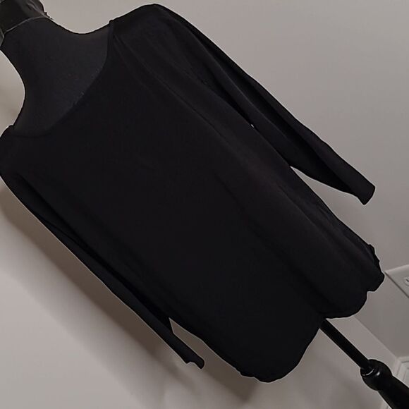 Papell studio black tunic with faux pearls and rhinestone embellishments, - Picture 4 of 9